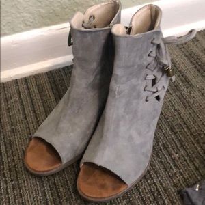 ✨ Grey booties ✨